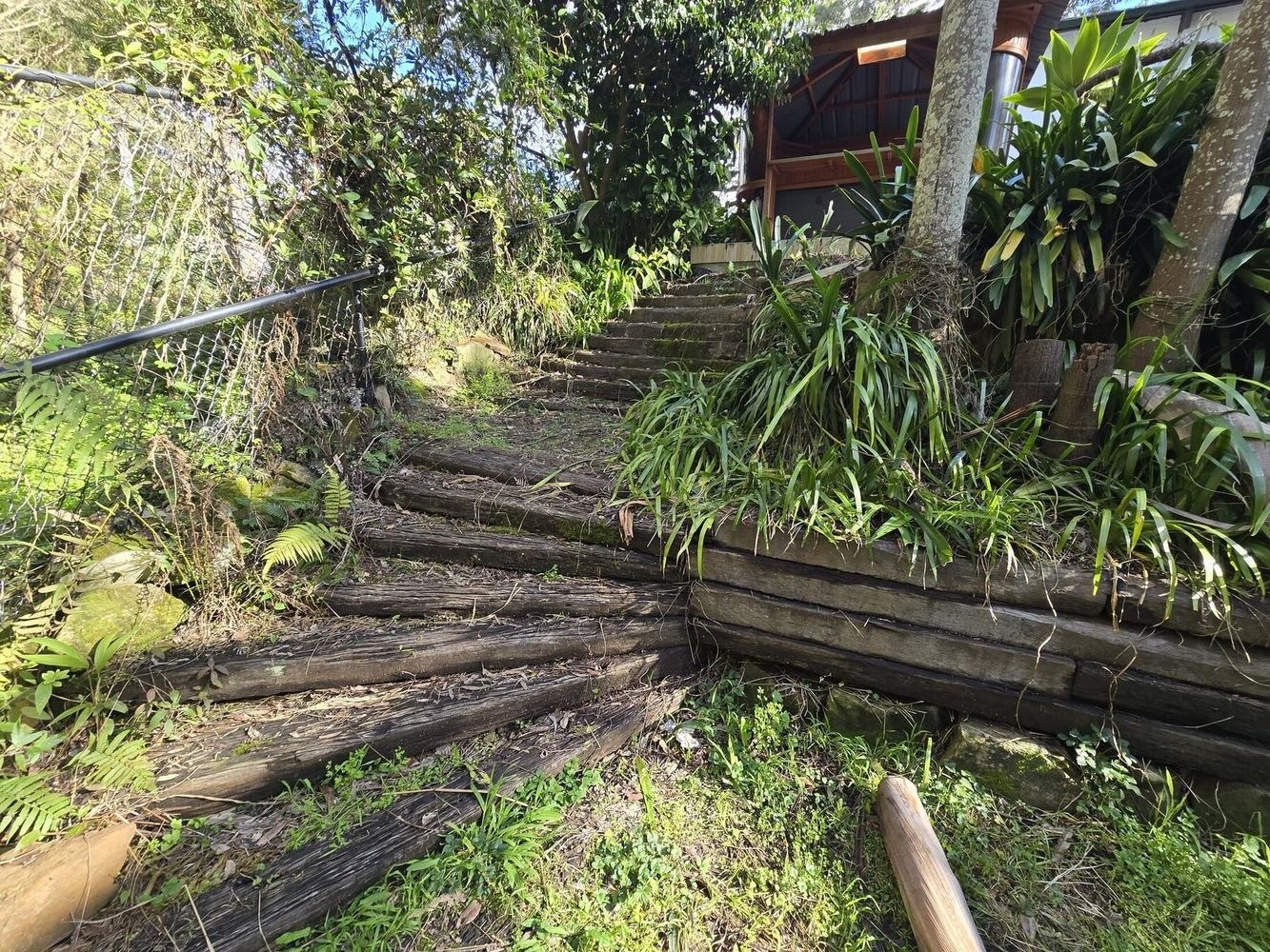 Lane Cove Sandstone Wall Replacement — before view 2